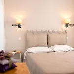 Dora's & Apart-hotel