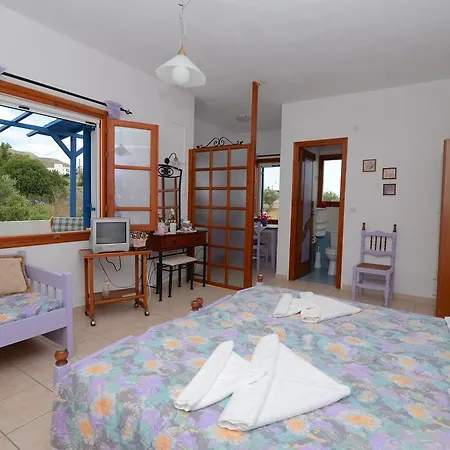 Dora's & Aparthotel
