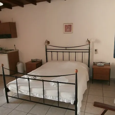 Dora's & Aparthotel