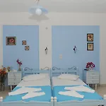 Dora's & Aparthotel 2*