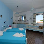 Dora's & Aparthotel