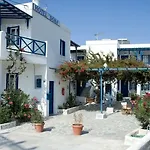 Dora's & Aparthotel Mégas Yialós-Nítes