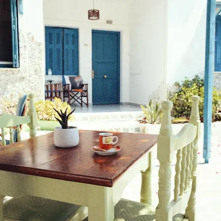 شقة فندقية Dora's & 2*