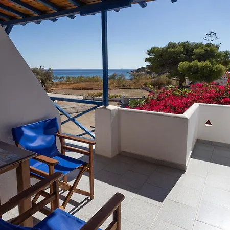 Dora's & 2* Mégas Yialós-Nítes