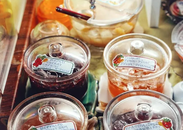 Dora's & アパートホテル Mégas Yialós-Nítes