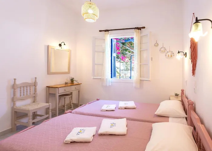 アパートホテル Dora's & 2*