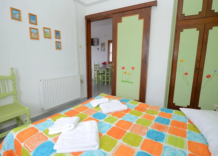 Dora's & アパートホテル 2*