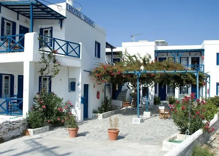 Dora's & アパートホテル Mégas Yialós-Nítes